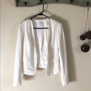 Elle white blazer